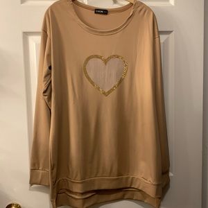 NEW-CHICME CAMEL KNIT TOP WITH FAUX LEATHER HEART WITH GOLD BEADING SZ XL NWOT